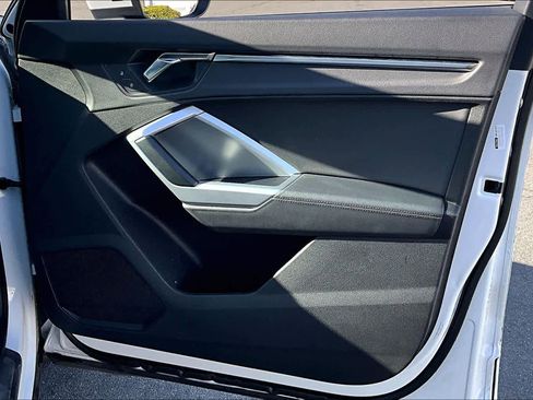 Used 2020 Audi Q3 2.0T Premium w/ Convenience Package image 22