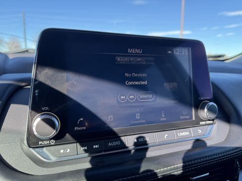 Used 2022 Nissan Rogue SV image 24