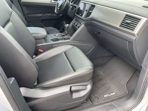 Used 2019 Volkswagen Atlas SE FWD image 32