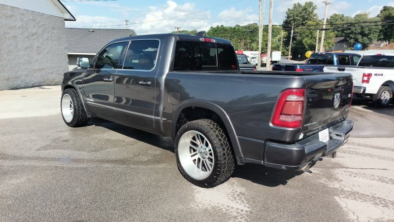 Used 2019 RAM 1500 Limited AWD/4WD image 3