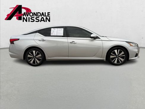 Certified 2022 Nissan Altima 2.5 SV image 8