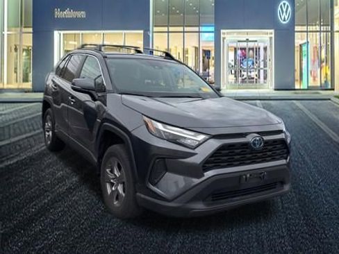 Used 2023 Toyota RAV4 LE AWD/4WD image 11