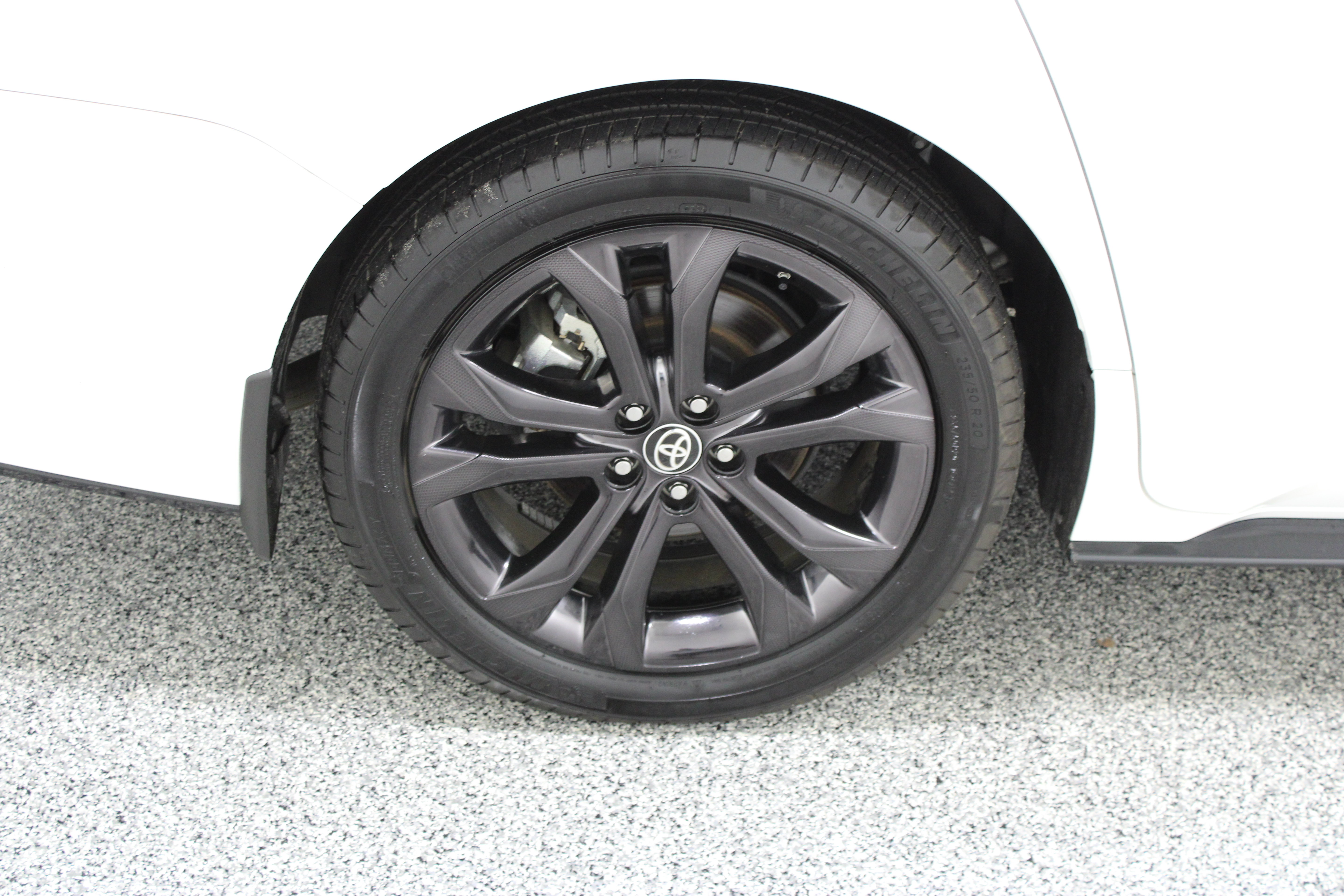 Used 2025 Toyota Sienna XSE w/ XSE Premium Package FWD image 6