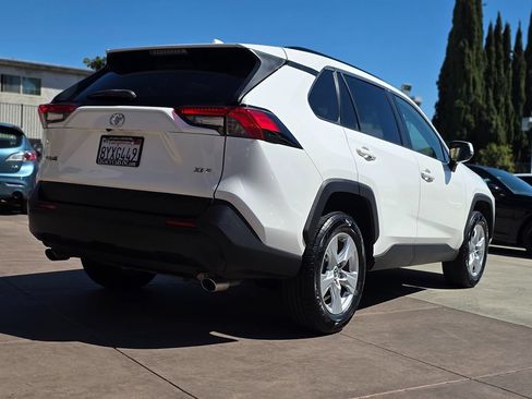 Used 2019 Toyota RAV4 XLE FWD image 12