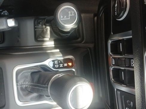 New 2025 Jeep Gladiator Sport image 34