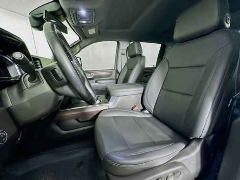 Used 2024 GMC Sierra 2500 SLT w/ SLT Premium Package image 12