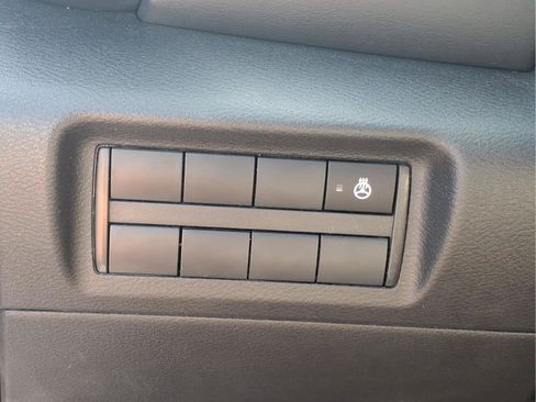 Used 2023 Nissan Kicks SR w/ SR Premium Package FWD image 19