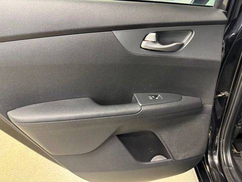 Used 2021 Kia Forte LXS FWD image 14