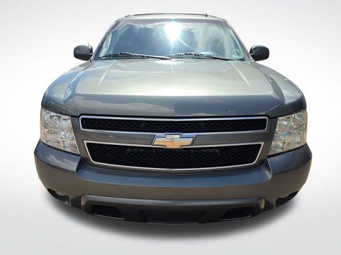 Used 2011 Chevrolet Avalanche LT AWD/4WD image 8