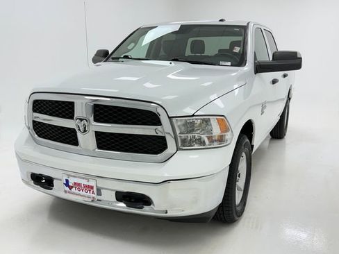 Used 2022 RAM 1500 Tradesman w/ Chrome Appearance Group AWD/4WD image 4