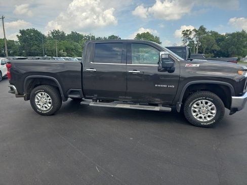 Used 2021 Chevrolet Silverado 2500 LTZ w/ LTZ Plus Package AWD/4WD image 4
