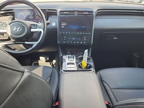 Certified 2024 Hyundai Tucson Limited AWD/4WD image 9