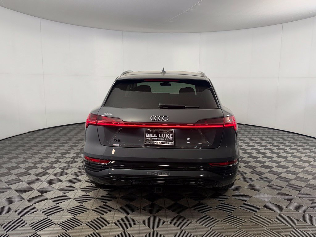 Used 2024 Audi Q8 e-tron Premium Plus w/ Premium Plus Package AWD/4WD image 7
