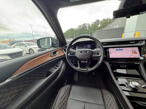 New 2026 Jeep Grand Cherokee Summit w/ Obsidian Package AWD/4WD image 8