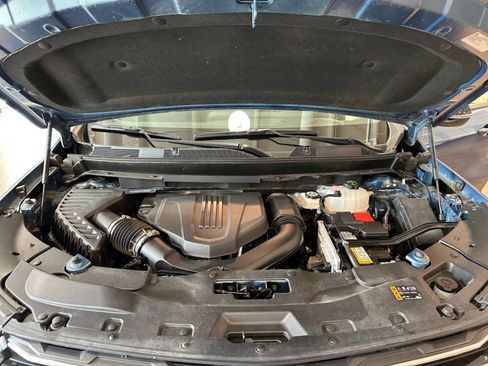 Used 2025 Chevrolet Traverse LT FWD image 35