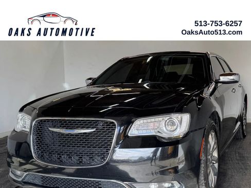 Used 2016 Chrysler 300 C image 1
