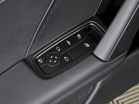 Used 2025 Porsche 911 Carrera image 20