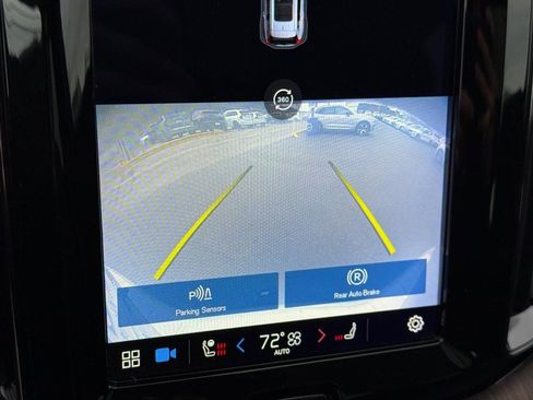 Certified 2023 Volvo XC60 B5 Plus image 21