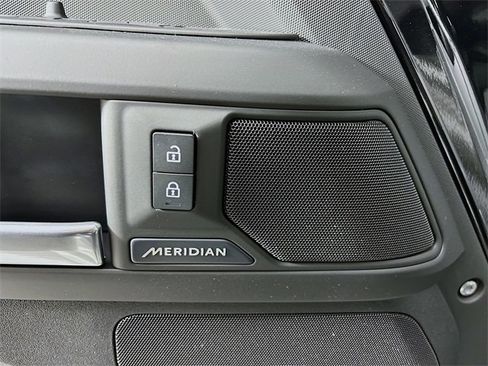 New 2026 Land Rover Defender 110 S image 20