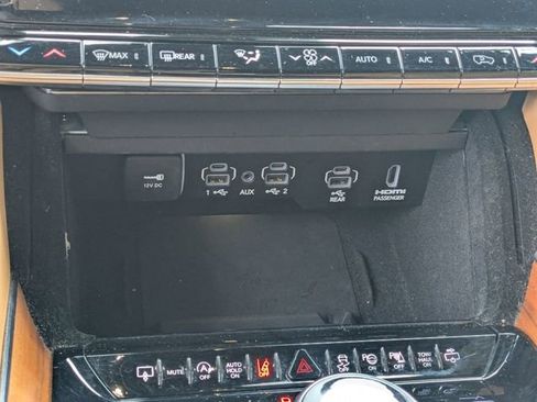 Used 2024 Jeep Grand Wagoneer Series III w/ Rear Seat Video Group 1 image 19