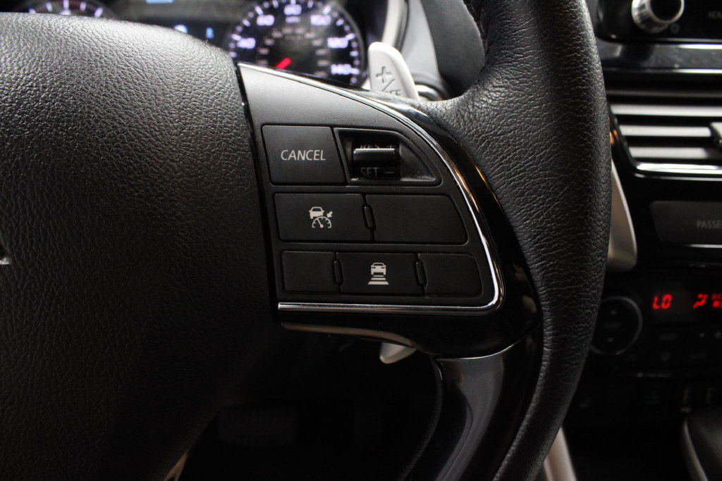 Used 2024 Mitsubishi Eclipse Cross SEL AWD/4WD image 30