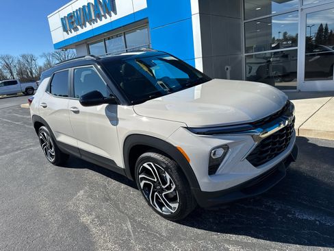 New 2026 Chevrolet TrailBlazer RS w/ Convenience Package AWD/4WD image 1