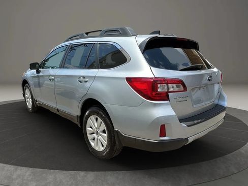 Used 2016 Subaru Outback 2.5i Premium AWD/4WD image 7