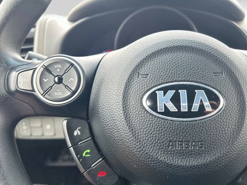 Used 2018 Kia Soul image 21