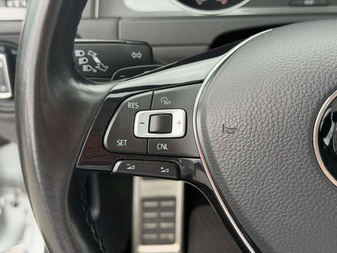 Used 2017 Volkswagen Golf Alltrack SEL image 25