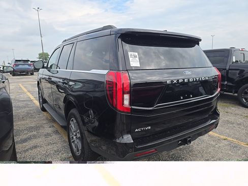 Used 2025 Ford Expedition Active AWD/4WD image 17