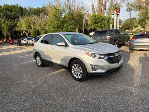 Used 2021 Chevrolet Equinox LT FWD image 5