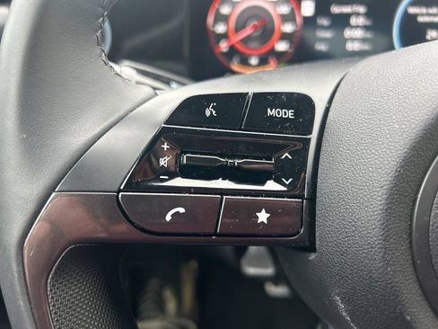 Used 2025 Hyundai Elantra SEL FWD image 12