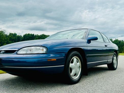Used 1997 Chevrolet Monte Carlo LS FWD image 2