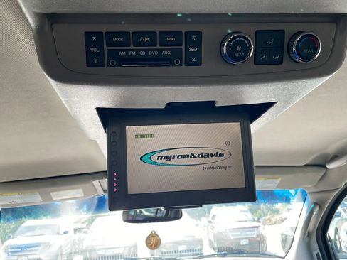 Used 2011 Nissan Armada SL image 34