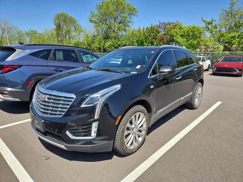 Used 2017 Cadillac XT5 Platinum AWD/4WD image 2