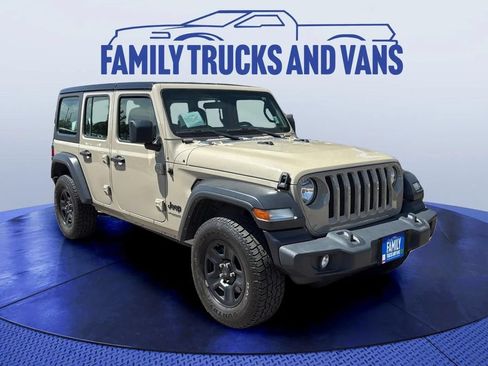 Used 2022 Jeep Wrangler Unlimited Sport AWD/4WD image 7