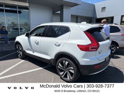 Used 2024 Volvo XC40 B5 Plus w/ Protection Package Premier AWD/4WD image 2