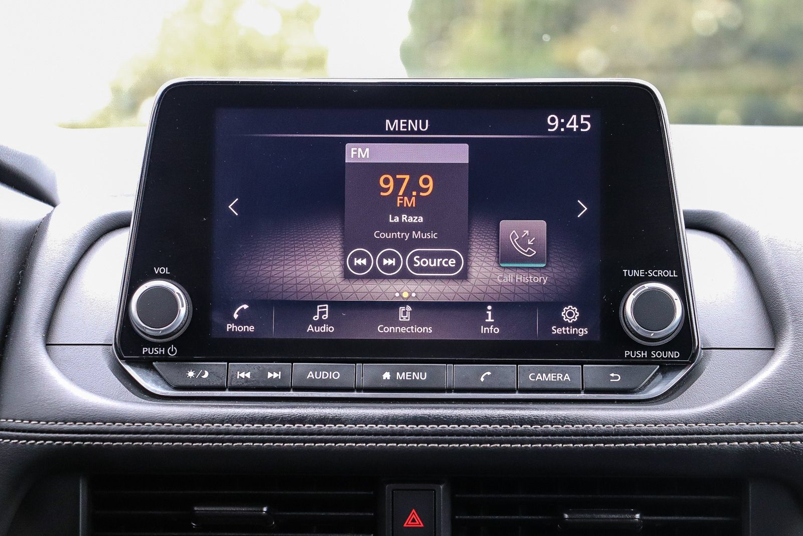 Used 2024 Nissan Rogue S FWD image 15
