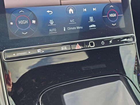 Used 2024 Mercedes-Benz C 300 C 300 4MATIC w/ Pinnacle Trim Package image 27