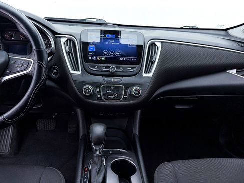 Used 2022 Chevrolet Malibu LS FWD image 5