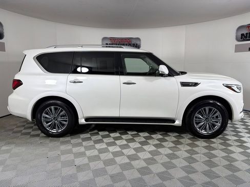 Used 2023 INFINITI QX80 Luxe w/ Cargo Package image 4