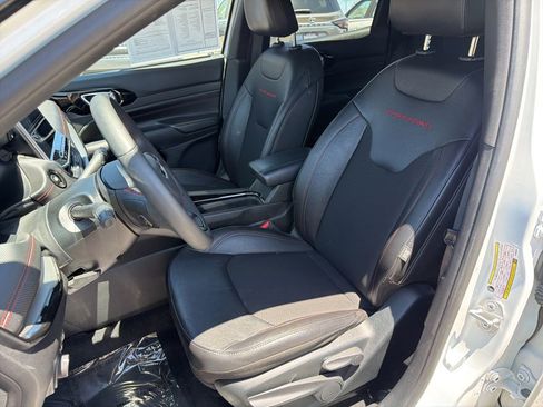 Used 2025 Jeep Compass Trailhawk AWD/4WD image 11