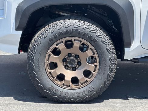 Certified 2026 Toyota Tacoma 4x4 Double Cab Hybrid w/ Tow Tech Package image 34