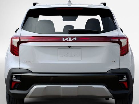 New 2026 Kia Seltos EX AWD/4WD image 13
