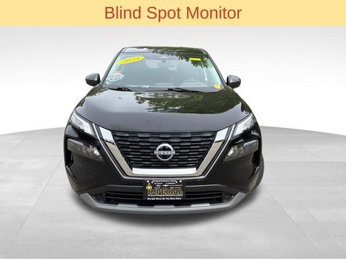Used 2023 Nissan Rogue S AWD/4WD image 3