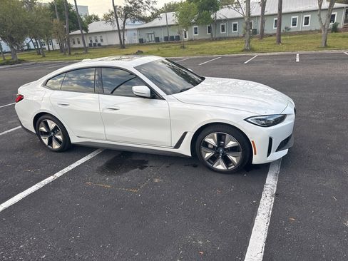 Certified 2023 BMW i4 eDrive35 image 2