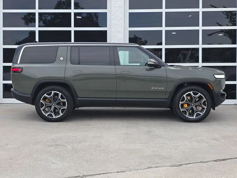 Used 2023 Rivian R1S Launch Edition Quad AWD/4WD image 3