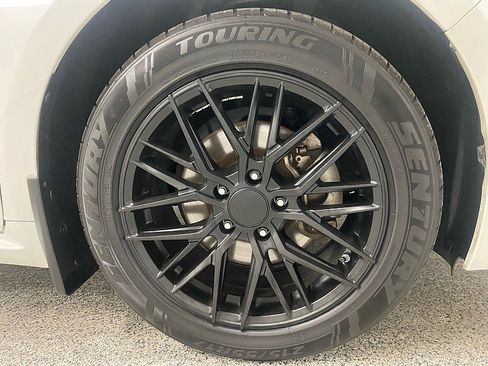 Used 2018 Toyota Avalon XLE Plus image 24