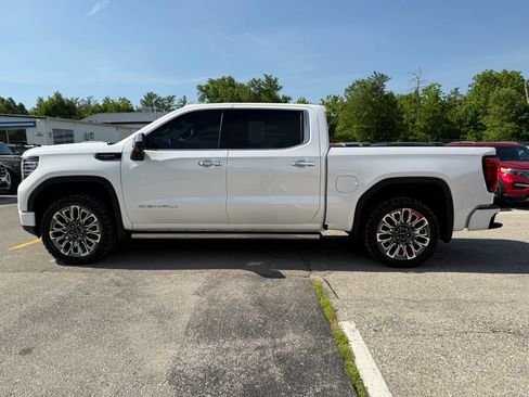 Used 2024 GMC Sierra 1500 Denali Ultimate AWD/4WD image 8