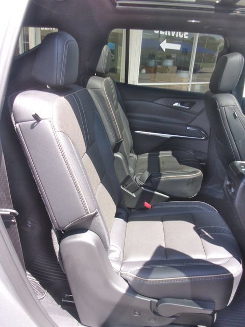 Used 2026 Chevrolet Traverse High Country w/ LPO, Floor Liner Package AWD/4WD image 33